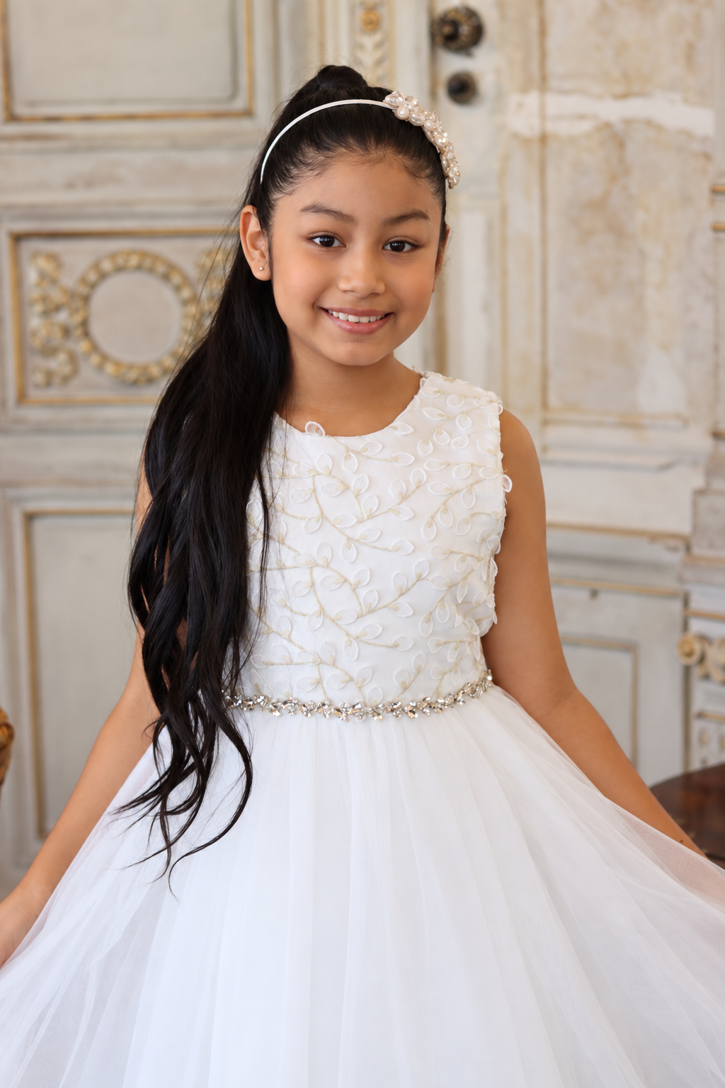 Elegante y delicado, el Vestido Lourdes ideal para Bautizo y primera comunión.