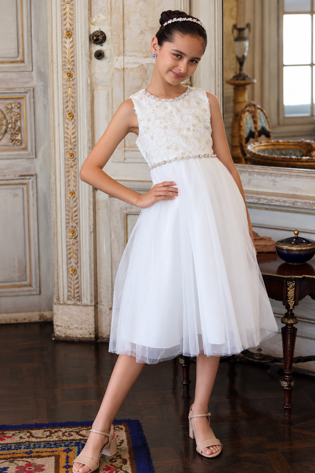 Elegante y sofisticado, el Vestido Lorena ideal para Bautizo y primera comunión. 