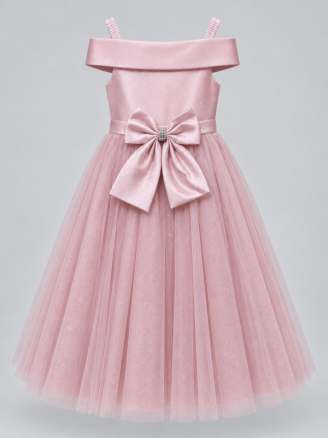 Color: Rosa pastel
Delicado, elegante y encantador, el vestido Rosé de Encanto combina un delicado brillo, una falda vaporosa y un gran lazo decorativo para crear un look sofisticado para momentos inolvidables.